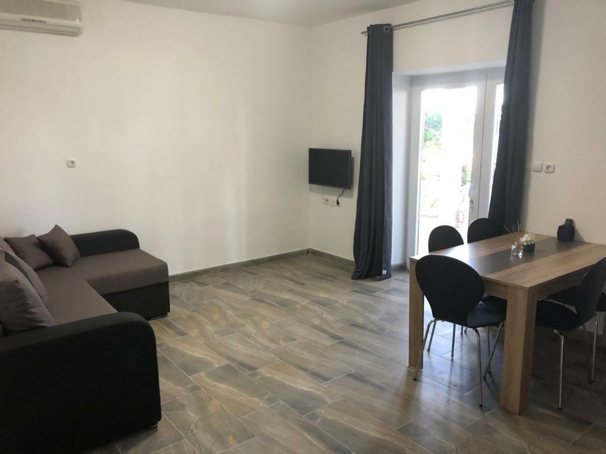Croatia Mandre Apartment Bagian luar foto